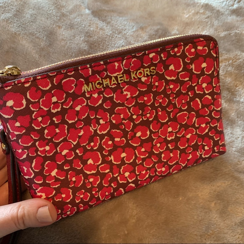 Michael Kors wristlet